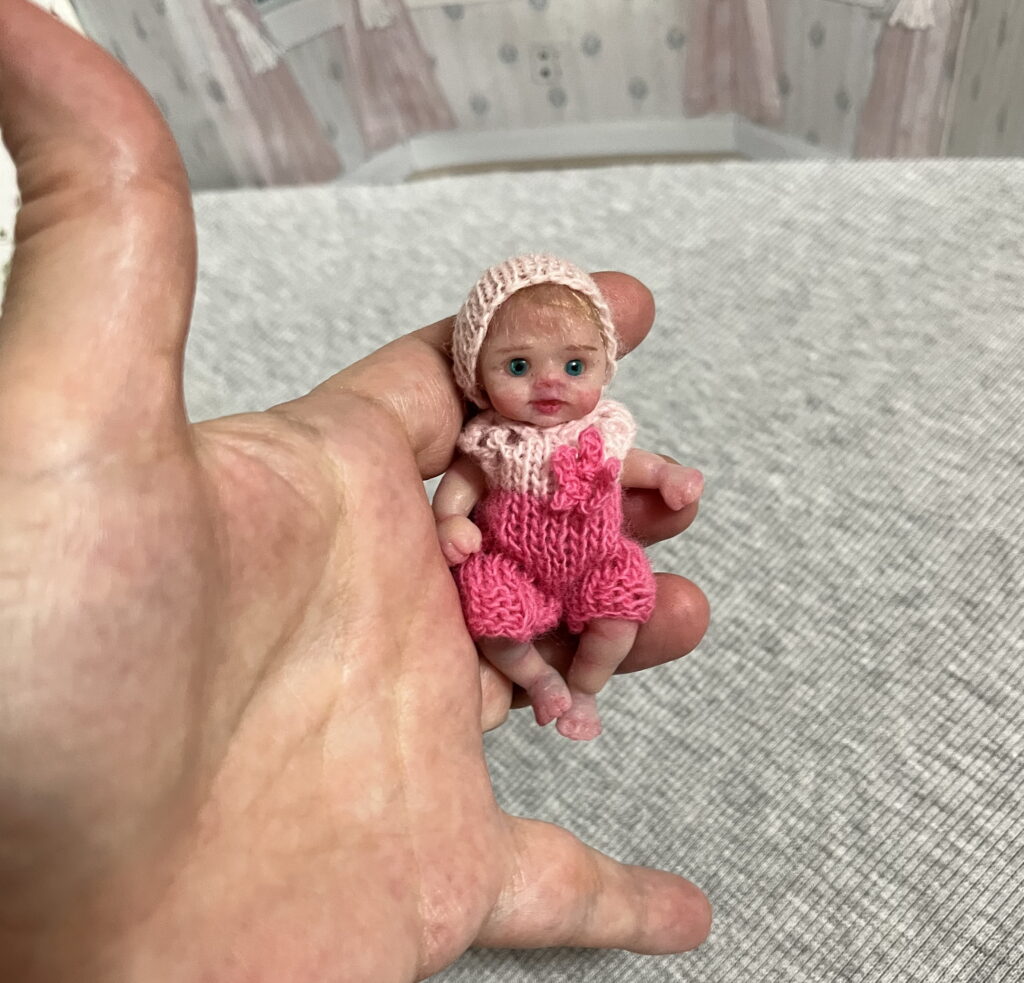 Mini silicone baby doll 3 inch painte rooting hair open eyes open mouth